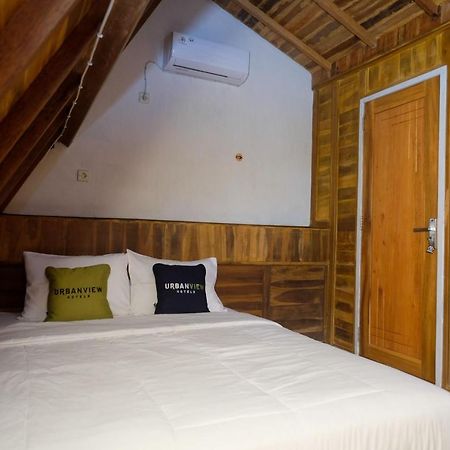 Urbanview Villa Lukulo Kebumen By Reddoorz Ngoại thất bức ảnh