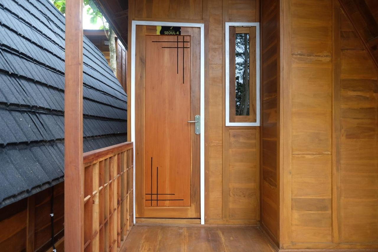 Urbanview Villa Lukulo Kebumen By Reddoorz Ngoại thất bức ảnh
