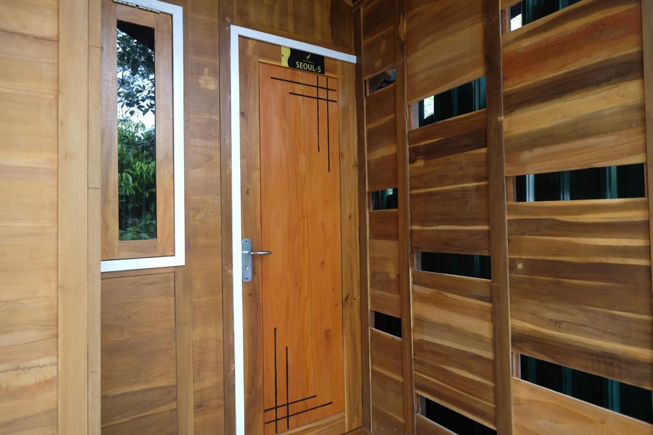 Urbanview Villa Lukulo Kebumen By Reddoorz Ngoại thất bức ảnh