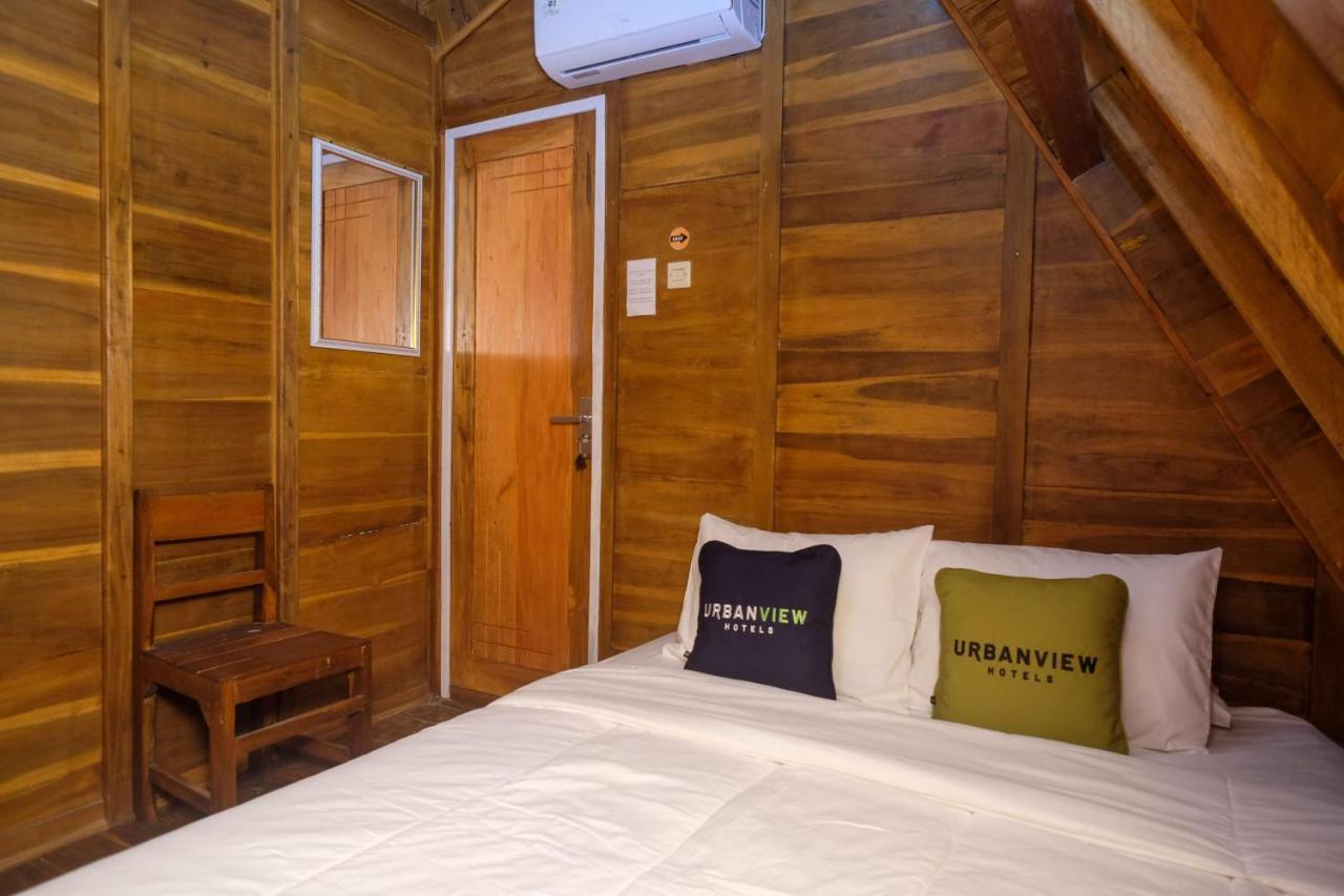 Urbanview Villa Lukulo Kebumen By Reddoorz Ngoại thất bức ảnh